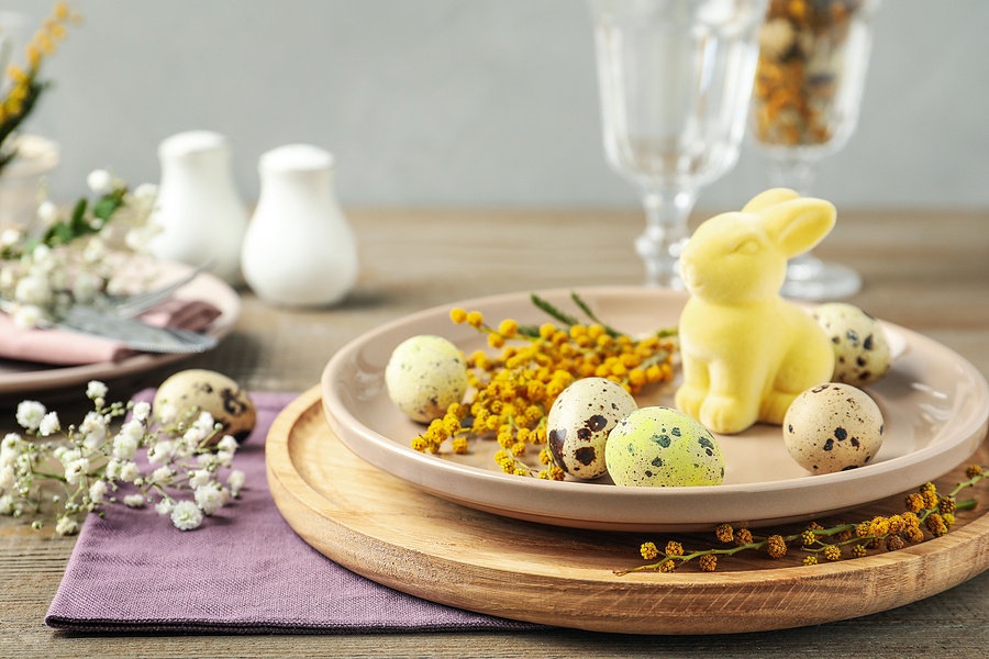 Easter Essentials for Kitchen and Dining: Floral Accessories for Spring