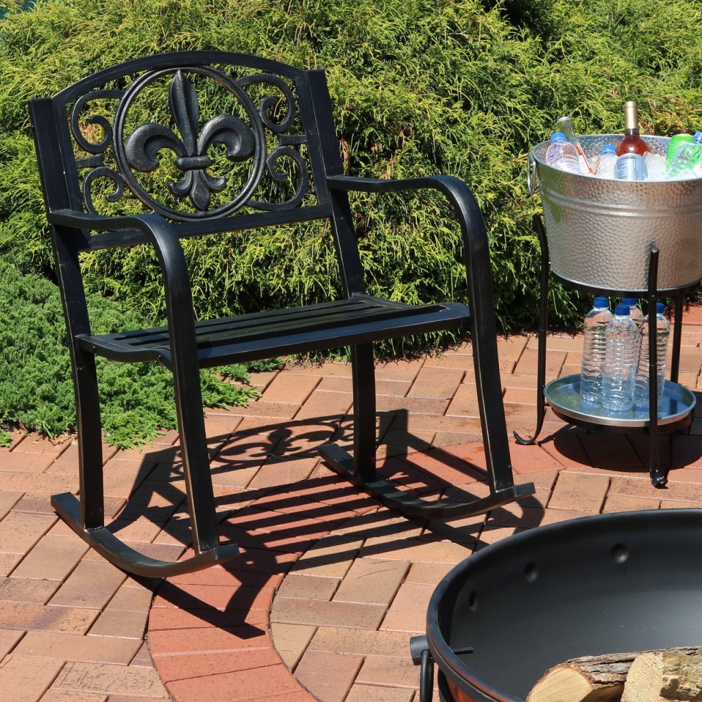 Outdoor Garden Furniture and Accessories for Fall